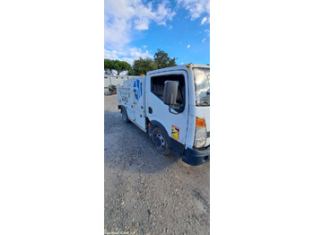 Vacuum truck NISSAN