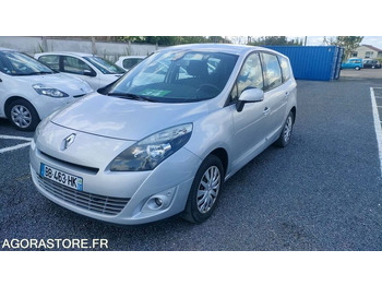 Car RENAULT