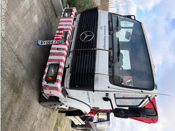 Truck MERCEDES-BENZ