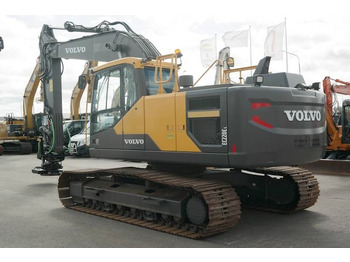 Crawler excavator VOLVO EC220E