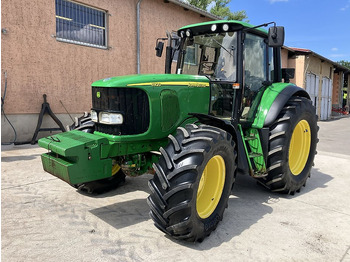 Farm tractor
