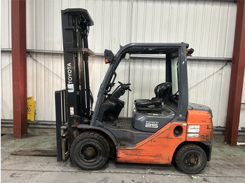 Diesel forklift TOYOTA FDF 25