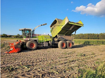 Agricultural machinery CLAAS Jaguar