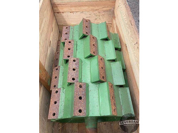 Harvester attachment JOHN DEERE