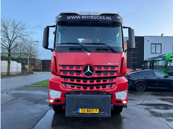 Hook lift truck, Crane truck Mercedes-Benz Arocs 4145 8X4 - HMF 2243-Z2 CRANE + REMOTE + HY: picture 2