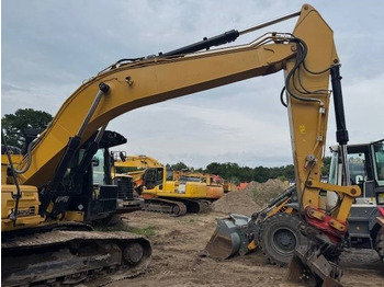 Crawler excavator CAT 326 F L: picture 4