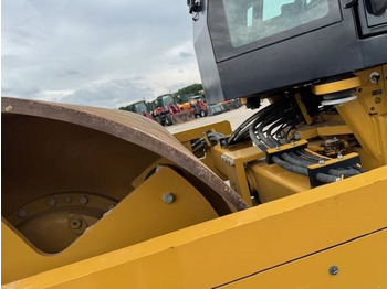 Compactor CAT CS 66B: picture 4