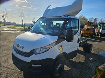 Cab chassis truck IVECO Daily