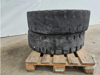 New Tire Michelin FULL RUBBER: picture 3 New Tire Michelin FULL RUBBER: picture 3