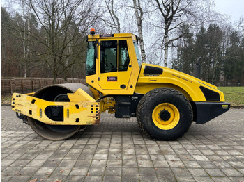 Roller BOMAG BW213DH-4