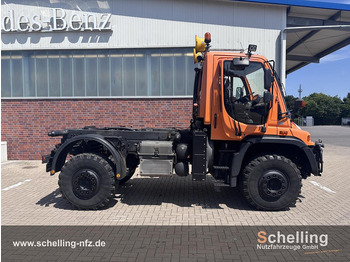 Truck Mercedes-Benz U500: picture 2 Truck Mercedes-Benz U500: picture 2