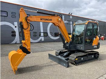 HYUNDAI Excavator