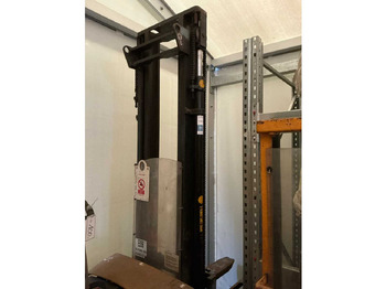 Forklift CATERPILLAR