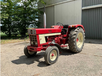 Farm tractor INTERNATIONAL