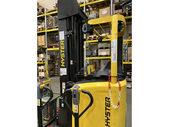 Reach truck Hyster R1.4: picture 4 Reach truck Hyster R1.4: picture 4