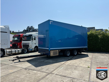 Refrigerator semi-trailer