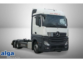Hook lift truck MERCEDES-BENZ Actros 2543