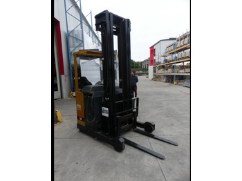 Reach truck CATERPILLAR