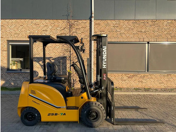New Electric forklift Hyundai 25B-7A 2.5 ton Triplex Freelift Sideshift Elektra Heftruck Nieuw: picture 3