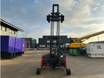 Truck mounted forklift Moffett M4 20.1 Kubota Diesel Kooiaap 2 ton Sideshift Positioner Meeneemheftruck: picture 4