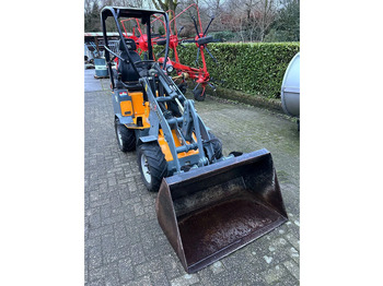 Loader Giant D254SW: picture 3