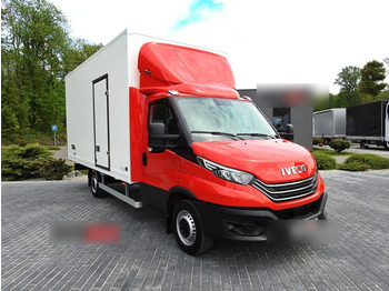 Closed box van IVECO Daily 35s18