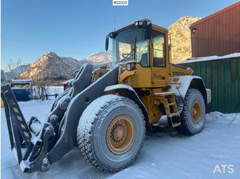 Wheel loader VOLVO L90