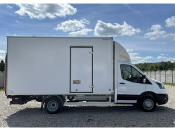 Closed box van IVECO Daily