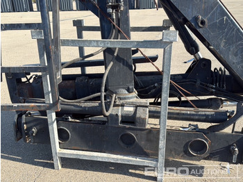 Construction equipment Hiab truck - Mounted Crane: picture 5