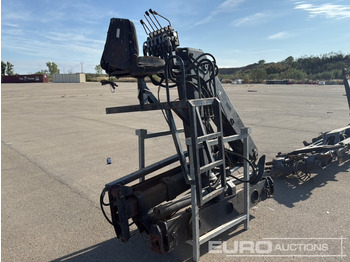 Construction equipment Hiab truck - Mounted Crane: picture 3