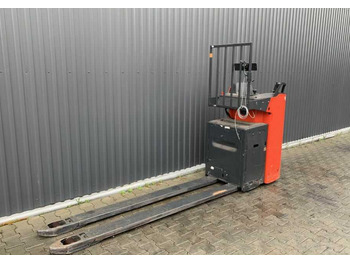 Pallet truck LINDE T20