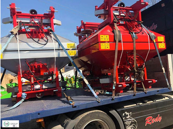 Fertilizer spreader