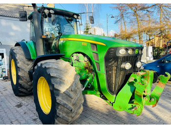 Farm tractor John Deere 8130: picture 3