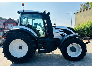 Farm tractor VALTRA T174