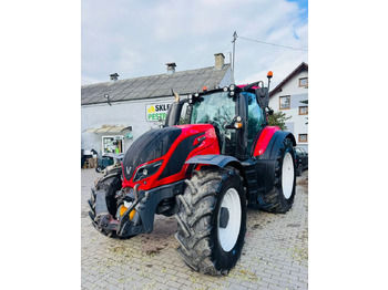 Farm tractor VALTRA T194