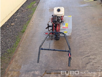 Construction equipment 2001 Tracmaster C2000 Petrol Rotovator, Honda Engine, (Spares): picture 4 Construction equipment 2001 Tracmaster C2000 Petrol Rotovator, Honda Engine, (Spares): picture 4