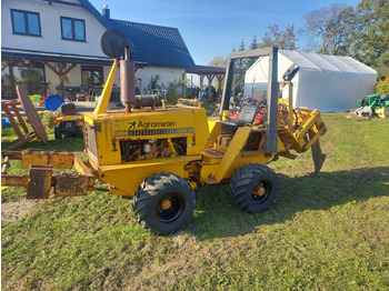 Trencher Case Davis DH5: picture 3