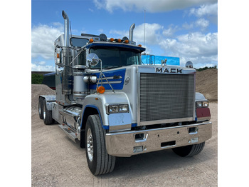 Tractor unit Mack Superliner: picture 2