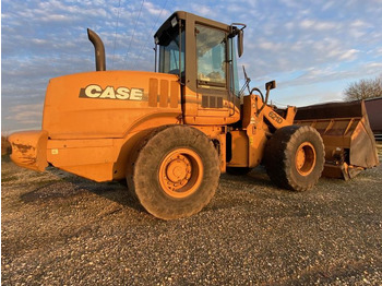 Wheel loader Case 621D: picture 4