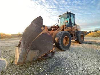 Wheel loader Case 621D: picture 2