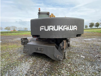 Wheel excavator Furukawa W 735: picture 5
