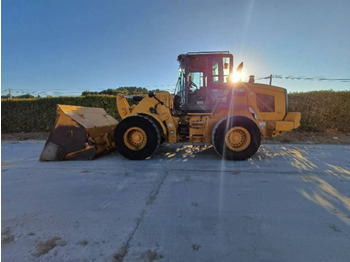 Wheel loader CATERPILLAR 938M