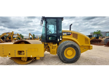 Compactor CATERPILLAR