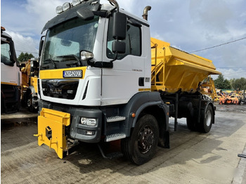 Snow removal vehicle MAN