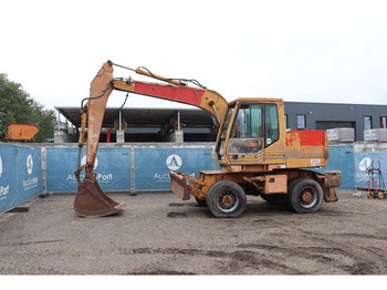 Wheel excavator CASE