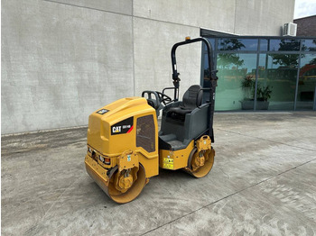 Roller CATERPILLAR CB14B