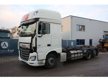 Container transporter/ Swap body truck DAF XF