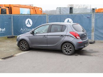 Sedan Hyundai i20: picture 4 Sedan Hyundai i20: picture 4