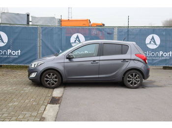 Sedan Hyundai i20: picture 2 Sedan Hyundai i20: picture 2