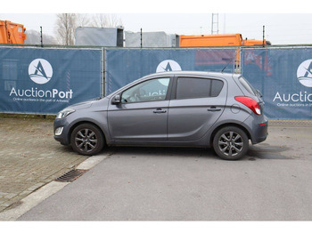 Sedan Hyundai i20: picture 3 Sedan Hyundai i20: picture 3